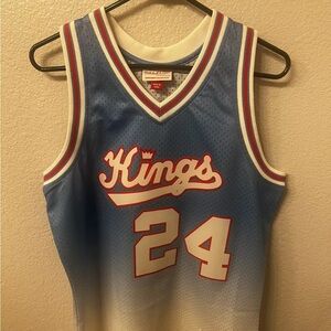 Hardwood Classic Reggie Theus Sacramento Kings Youth xL Jersey